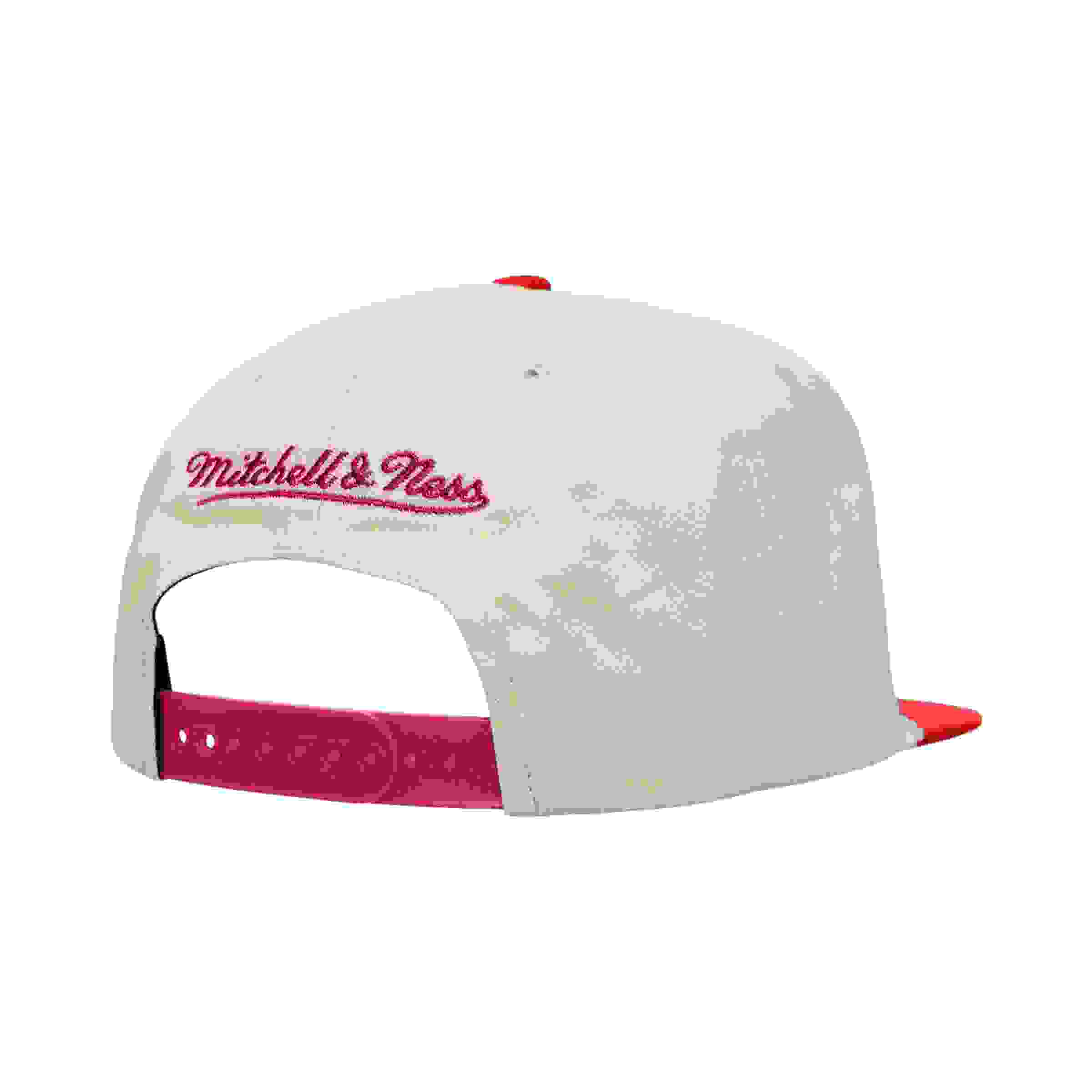 Mitchell & Ness Cincinnati Reds Cityscape Cream Snapback Hat